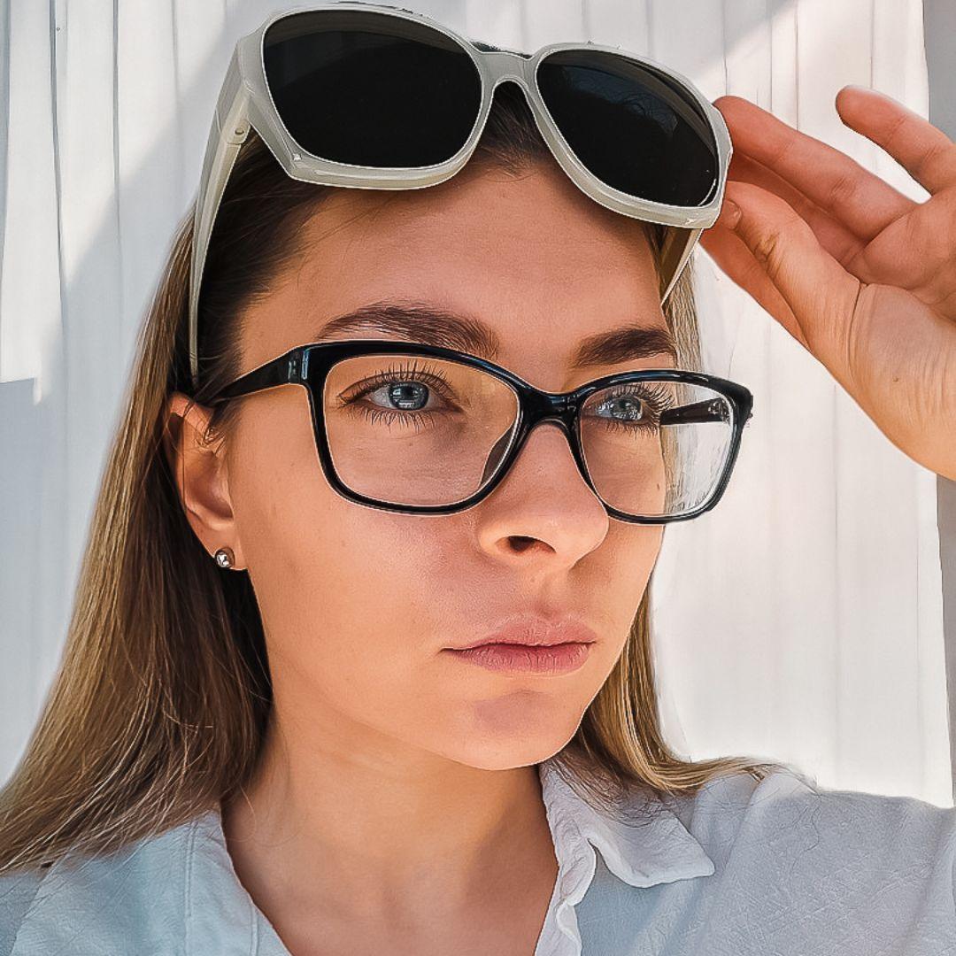 Over Optics -SkÀrpa och elegans pÄ ett ögonblick!